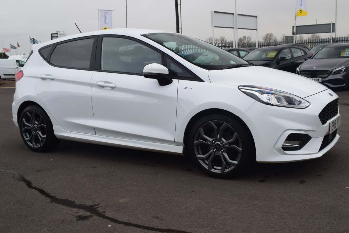 Ford Fiesta 1.0T EcoBoost ST-Line (s/s) 5dr Hatchback Petrol White