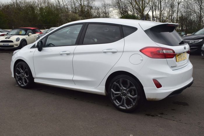 Ford Fiesta 1.0T EcoBoost ST-Line (s/s) 5dr Hatchback Petrol White