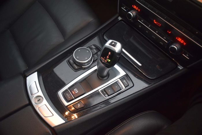 BMW 5 Series 2.0 520d Luxury GT 5dr Auto Hatchback Diesel Grey