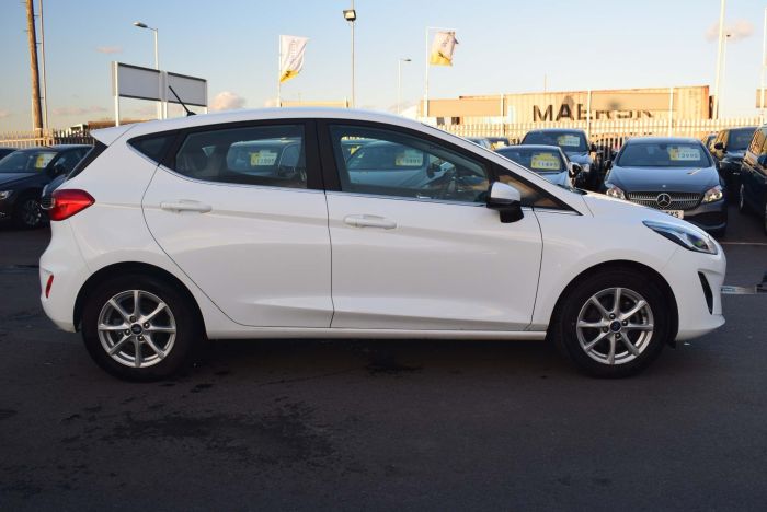 Ford Fiesta 1.5 TDCi Zetec (s/s) 5dr Hatchback Diesel White