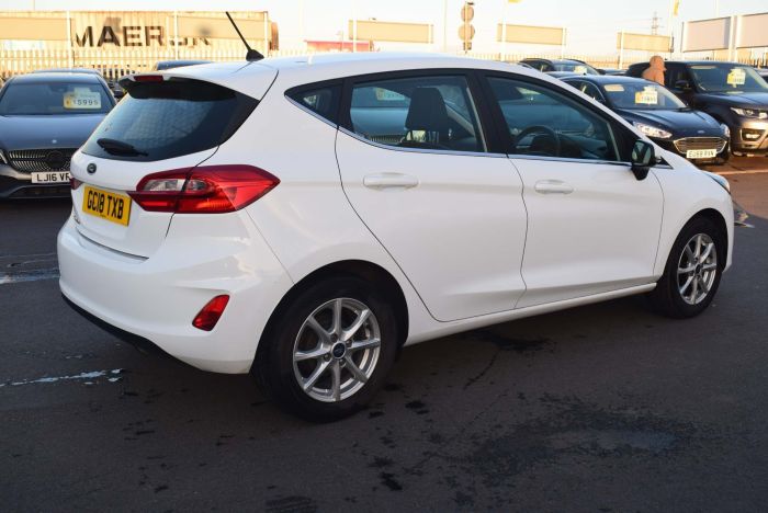 Ford Fiesta 1.5 TDCi Zetec (s/s) 5dr Hatchback Diesel White