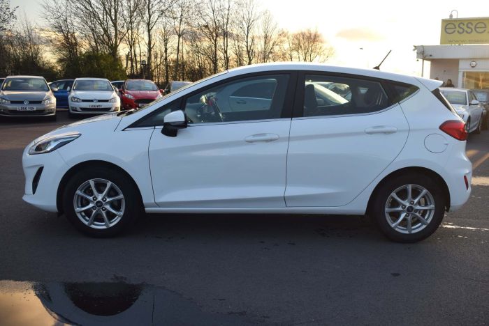 Ford Fiesta 1.5 TDCi Zetec (s/s) 5dr Hatchback Diesel White