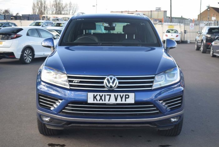 Volkswagen Touareg 3.0 TDI V6 BlueMotion Tech R-Line Tiptronic 4WD (s/s) 5dr SUV Diesel Blue