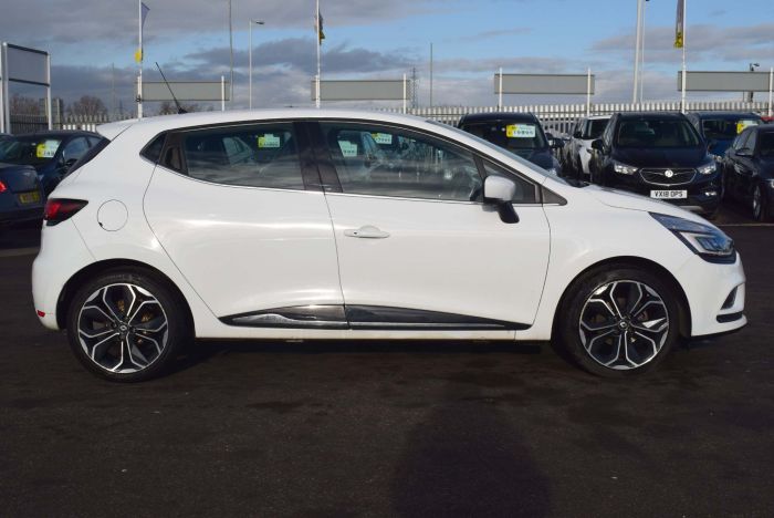 Renault Clio 1.5 dCi Dynamique S Nav EDC (s/s) 5dr Auto Hatchback Diesel White