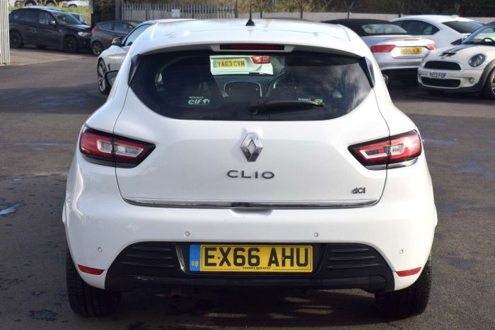 Renault Clio 1.5 dCi Dynamique S Nav EDC (s/s) 5dr Auto Hatchback Diesel White