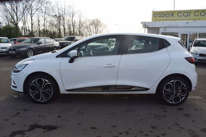 Renault Clio 1.5 dCi Dynamique S Nav EDC (s/s) 5dr Auto Hatchback Diesel White