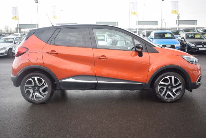 Renault Captur 0.9 TCe ENERGY Dynamique S Nav (s/s) 5dr SUV Petrol Orange