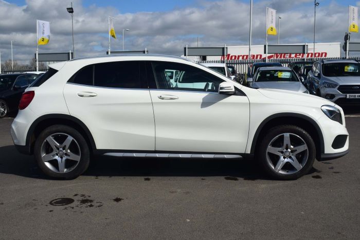 Mercedes-Benz GLA Class 2.1 GLA200 AMG Line 7G-DCT (s/s) 5dr Auto SUV Diesel White