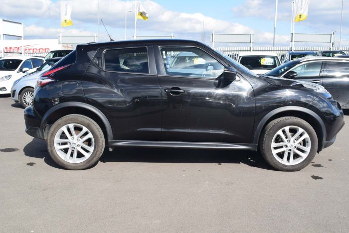 Nissan Juke 1.2 DIG-T Acenta (s/s) 5dr SUV Petrol Black