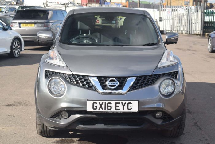 Nissan Juke 1.2 DIG-T Tekna (s/s) 5dr SUV Petrol Grey