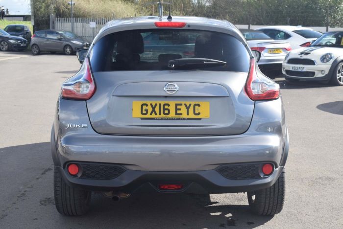 Nissan Juke 1.2 DIG-T Tekna (s/s) 5dr SUV Petrol Grey