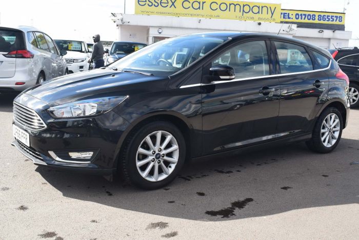 Ford Focus 1.0T EcoBoost Titanium Auto (s/s) 5dr Hatchback Petrol Black