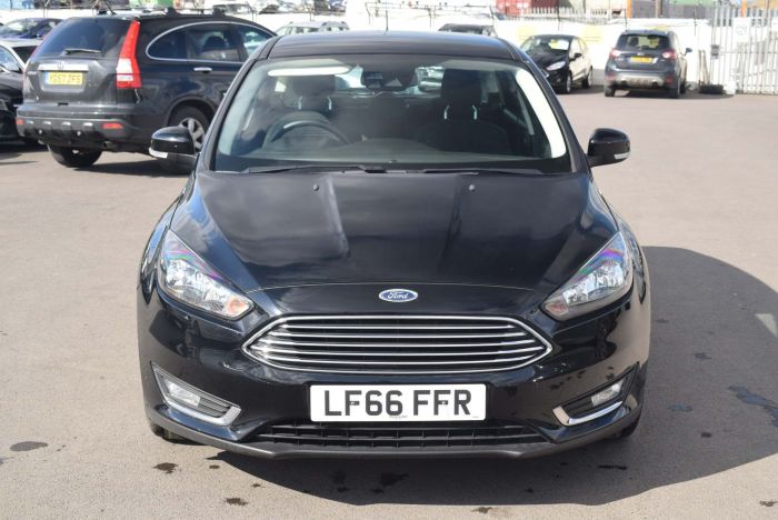 Ford Focus 1.0T EcoBoost Titanium Auto (s/s) 5dr Hatchback Petrol Black