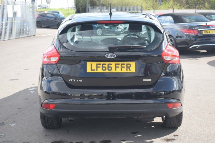 Ford Focus 1.0T EcoBoost Titanium Auto (s/s) 5dr Hatchback Petrol Black