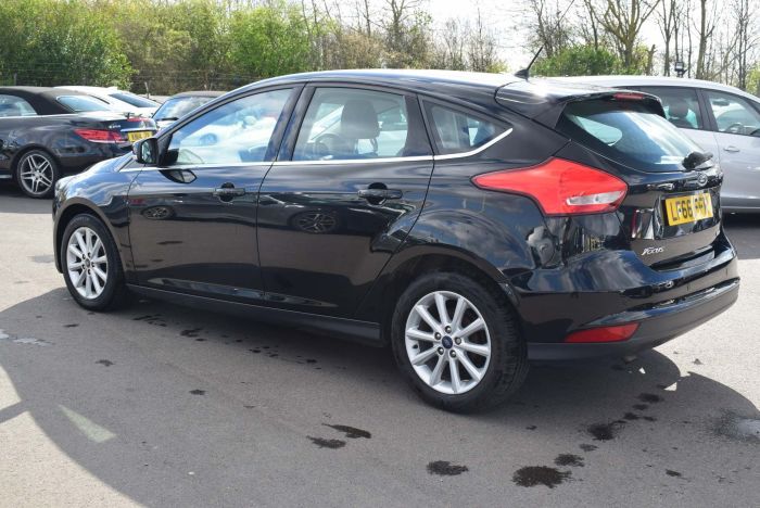 Ford Focus 1.0T EcoBoost Titanium Auto (s/s) 5dr Hatchback Petrol Black