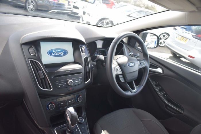 Ford Focus 1.0T EcoBoost Titanium Auto (s/s) 5dr Hatchback Petrol Black