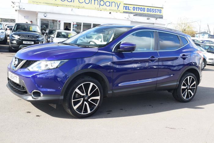 Nissan Qashqai 1.2 DIG-T Tekna 5dr SUV Petrol Blue