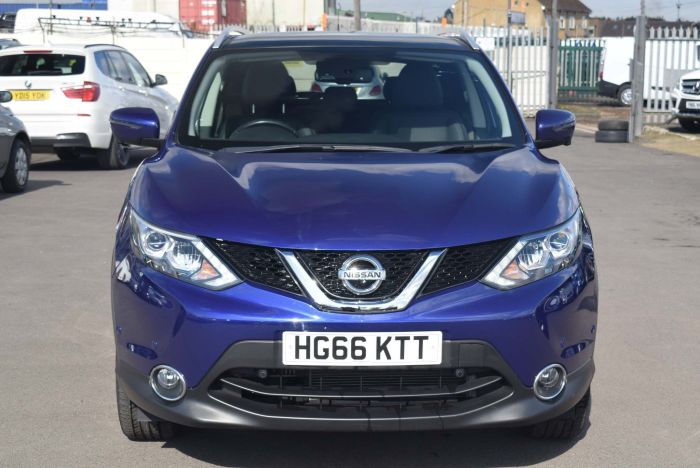 Nissan Qashqai 1.2 DIG-T Tekna 5dr SUV Petrol Blue