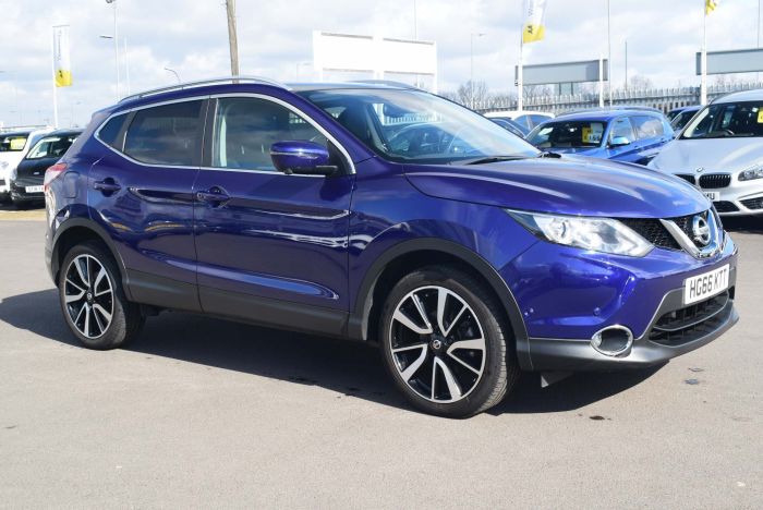 Nissan Qashqai 1.2 DIG-T Tekna 5dr SUV Petrol Blue