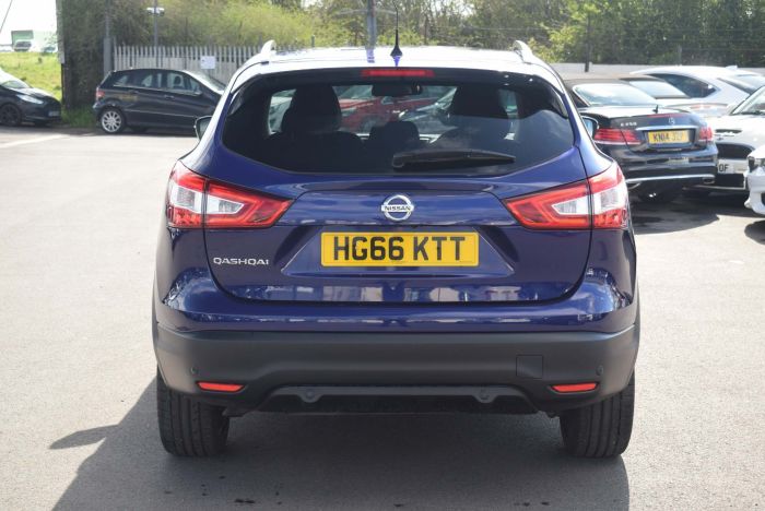 Nissan Qashqai 1.2 DIG-T Tekna 5dr SUV Petrol Blue