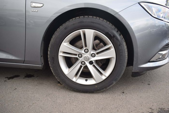 Vauxhall Insignia 1.5i Turbo GPF SRi Nav Grand Sport (s/s) 5dr Hatchback Petrol Grey