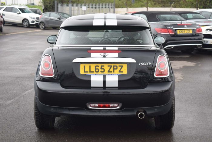 Mini Coupe 1.6 Cooper 2dr Coupe Petrol Black