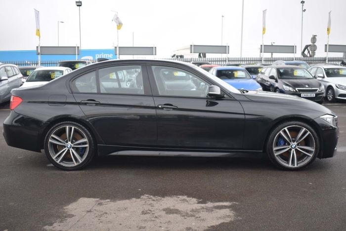 BMW 3 Series 2.0 318d M Sport (s/s) 4dr Saloon Diesel Black