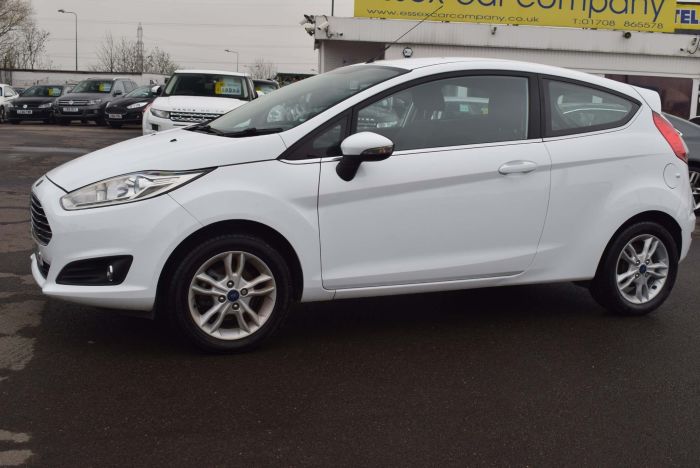 Ford Fiesta 1.25 Zetec 3dr Hatchback Petrol White