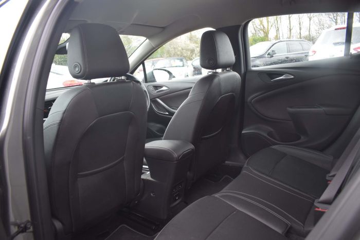 Vauxhall Astra 1.6 CDTi ecoFLEX Elite Nav (s/s) 5dr Hatchback Diesel Grey