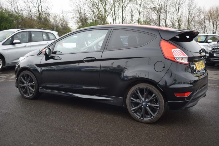 Ford Fiesta 1.0 T EcoBoost Zetec S Black Edition (s/s) 3dr Hatchback Petrol Black