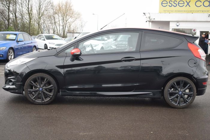 Ford Fiesta 1.0 T EcoBoost Zetec S Black Edition (s/s) 3dr Hatchback Petrol Black