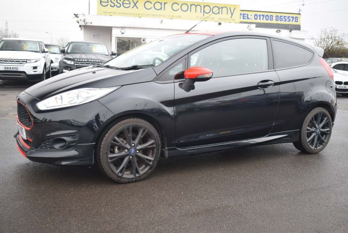 Ford Fiesta 1.0 T EcoBoost Zetec S Black Edition (s/s) 3dr Hatchback Petrol Black