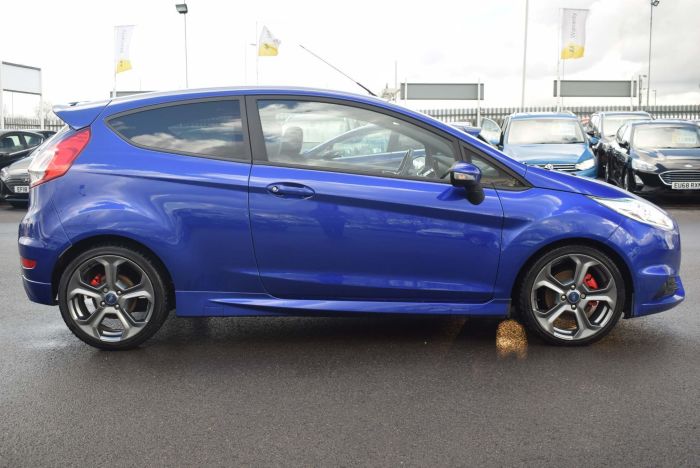 Ford Fiesta 1.6 EcoBoost ST-2 3dr Hatchback Petrol Blue