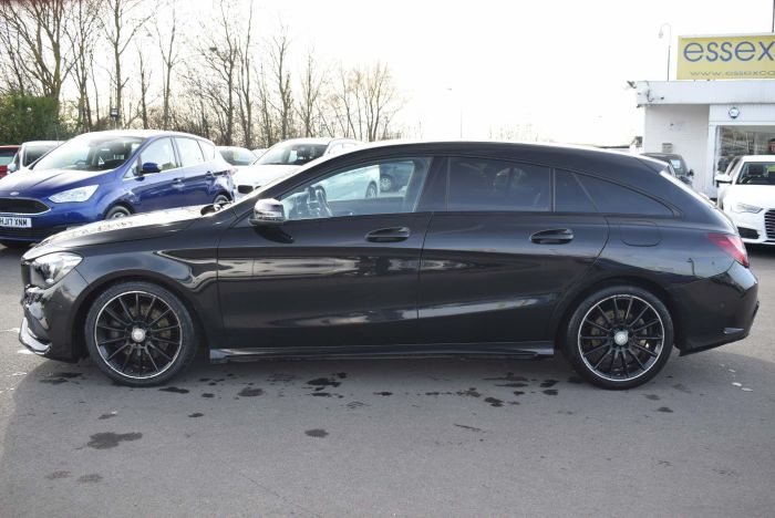 Mercedes-Benz Cla Class 2.1 CLA220d AMG Line Shooting Brake 7G-DCT (s/s) 5dr Auto Estate Diesel Black