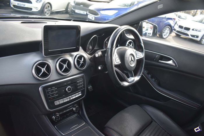 Mercedes-Benz Cla Class 2.1 CLA220d AMG Line Shooting Brake 7G-DCT (s/s) 5dr Auto Estate Diesel Black