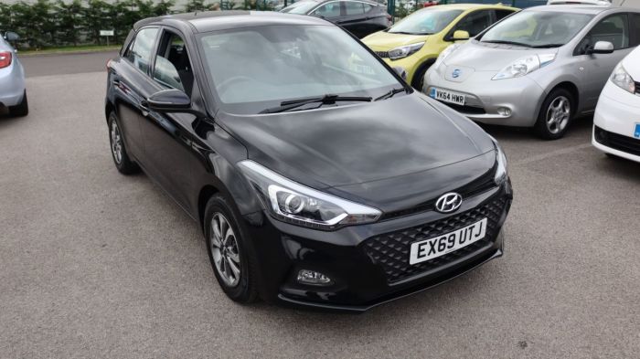 Hyundai i20 1.2 MPI SE 5d 83 BHP Hatchback Petrol BLACK