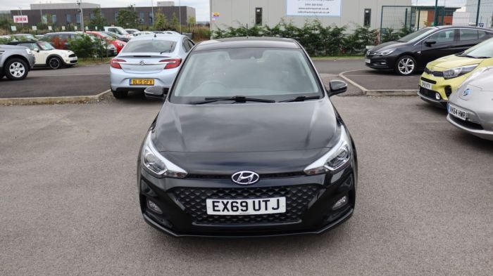 Hyundai i20 1.2 MPI SE 5d 83 BHP Hatchback Petrol BLACK