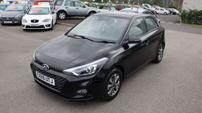 Hyundai i20 1.2 MPI SE 5d 83 BHP Hatchback Petrol BLACK