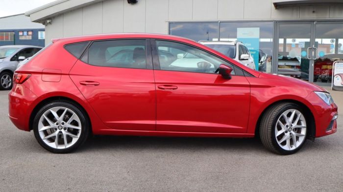 SEAT Leon 1.4 TSI FR TECHNOLOGY 5d 124 BHP Hatchback Petrol RED