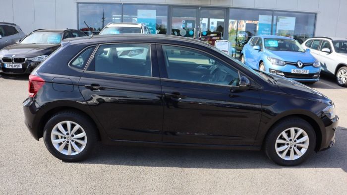 Volkswagen Polo 1.0 SE 5d 65 BHP Hatchback Petrol BLACK