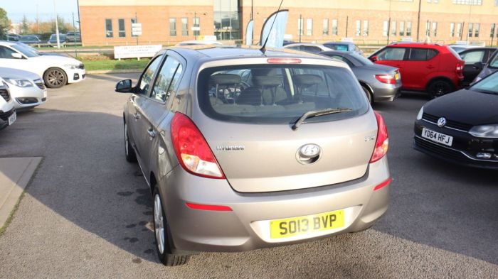 Hyundai i20 1.2 ACTIVE 5d 84 BHP Hatchback Petrol GREY