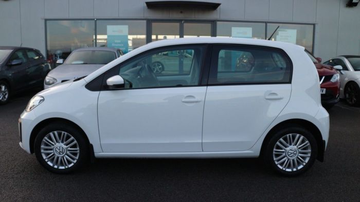 Volkswagen Up 1.0 MOVE UP 5d 60 BHP Hatchback Petrol WHITE