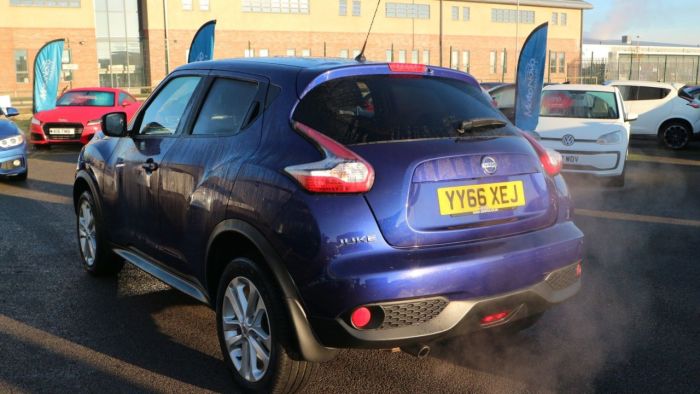 Nissan Juke 1.2 N-CONNECTA DIG-T 5d 115 BHP Hatchback Petrol BLUE