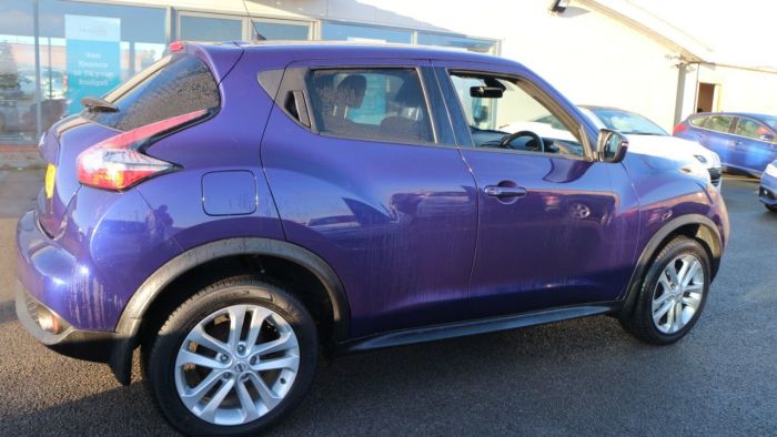 Nissan Juke 1.2 N-CONNECTA DIG-T 5d 115 BHP Hatchback Petrol BLUE