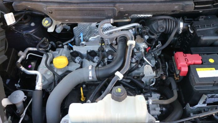 Nissan Juke 1.2 N-CONNECTA DIG-T 5d 115 BHP Hatchback Petrol BLUE