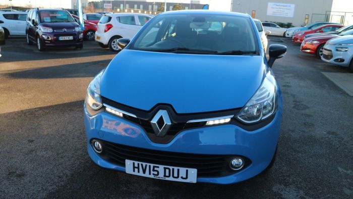 Renault Clio 1.1 DYNAMIQUE MEDIANAV 5d 75 BHP Hatchback Petrol BLUE