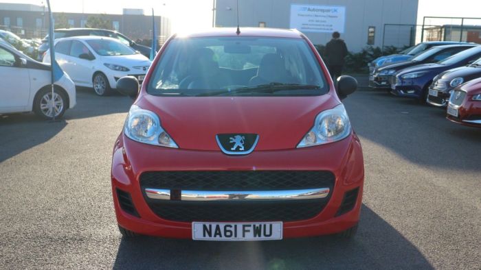 Peugeot 107 1.0 URBAN LITE 3d 68 BHP Hatchback Petrol RED