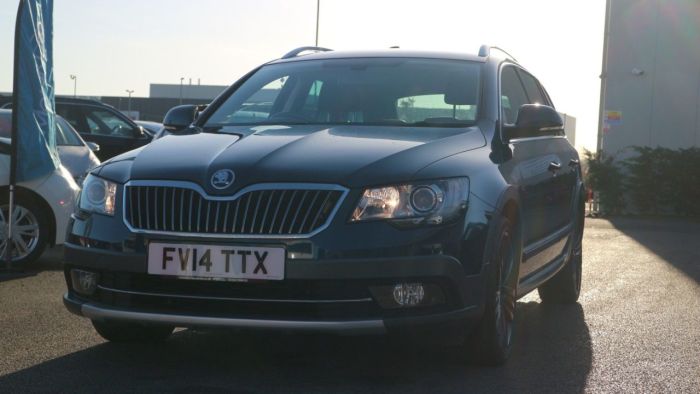 Skoda Superb 2.0 TOUR DE FRANCE TDI CR 5d 138 BHP Estate Diesel BLUE