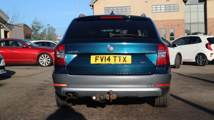 Skoda Superb 2.0 TOUR DE FRANCE TDI CR 5d 138 BHP Estate Diesel BLUE