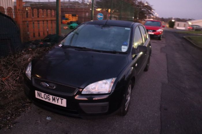 Ford Focus 1.6 LX 5d 100 BHP Hatchback Petrol BLACK